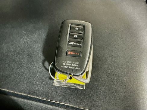 Used 2018 Lexus RX 350L FWD w/ Premium Package image 43