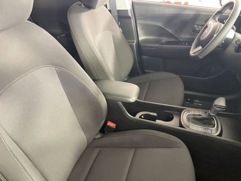 Used 2024 Hyundai Kona SEL FWD image 25