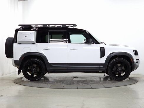 Used 2023 Land Rover Defender 110 SE image 12