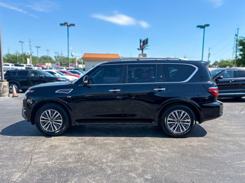 Used 2022 Nissan Armada SL w/ Captain's Chairs Package AWD/4WD image 7