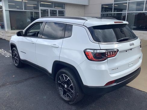 Certified 2022 Jeep Compass Latitude w/ Convenience Group image 8