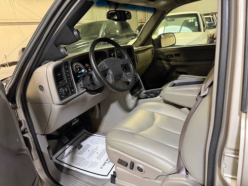Used 2005 Chevrolet Silverado 3500 LT w/ Heavy-Duty Power Package AWD/4WD image 3
