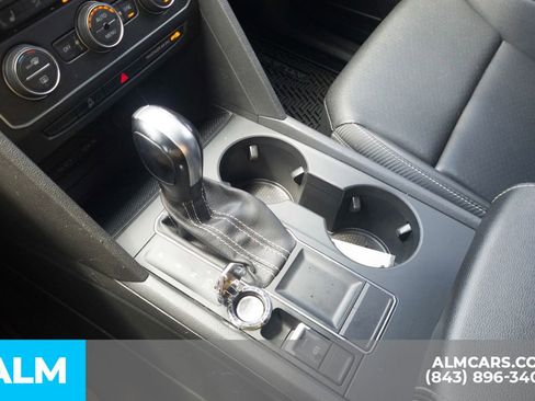 Used 2021 Volkswagen Atlas Cross Sport SE FWD image 9