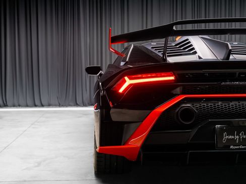 Used 2021 Lamborghini Huracan STO RWD image 49