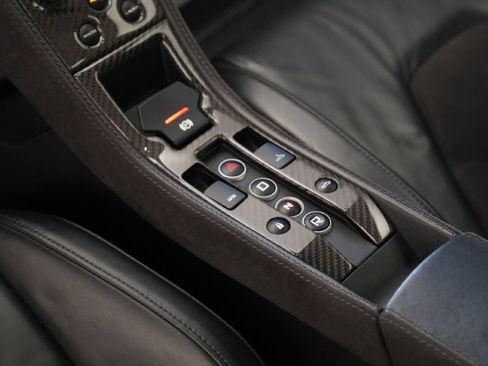 Used 2015 McLaren 650S Spider RWD image 21