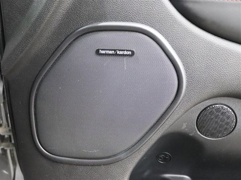 Used 2021 Dodge Durango R/T w/ Technology Group AWD/4WD image 33
