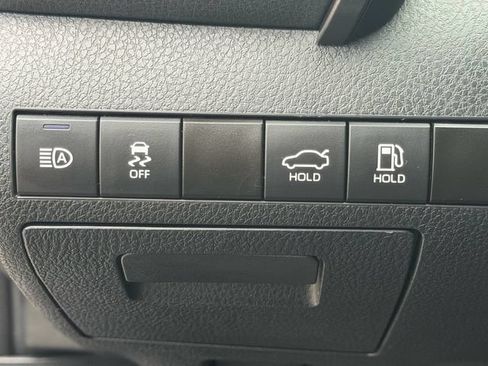 Used 2024 Toyota Camry SE FWD image 16