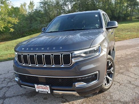 Used 2024 Jeep Wagoneer Series III image 11