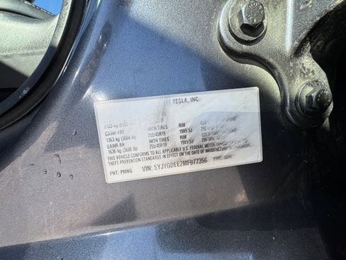Used 2021 Tesla Model Y Long Range AWD/4WD image 31