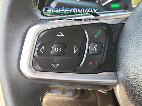 Used 2023 Jeep Wrangler Unlimited Sahara image 21