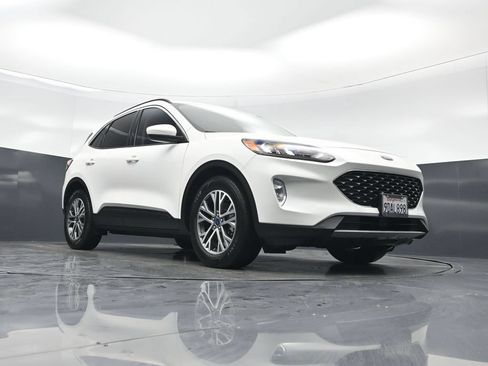 Used 2022 Ford Escape SEL w/ Technology Package FWD image 44
