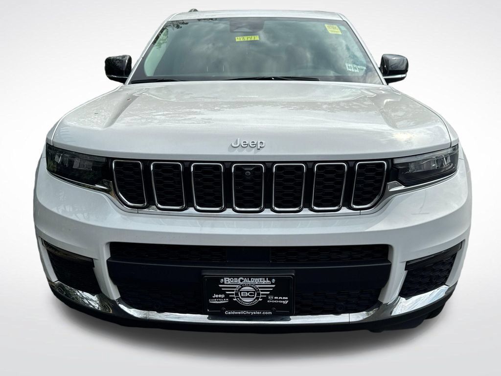 Used 2023 Jeep Grand Cherokee L Limited w/ Luxury Tech Group II AWD/4WD image 3