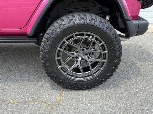 Used 2024 Jeep Wrangler Unlimited Rubicon 392 image 16