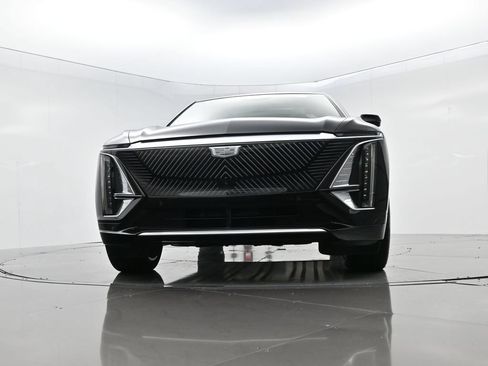 Used 2026 Cadillac Lyriq Signature Luxury AWD/4WD image 44