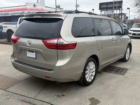 Used 2016 Toyota Sienna XLE w/ XLE Navigation Package image 5