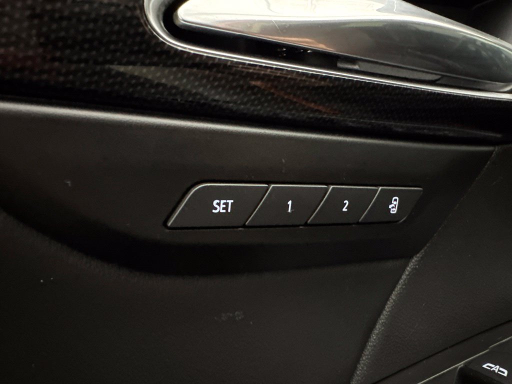 Used 2021 Buick Envision Essence AWD/4WD image 23