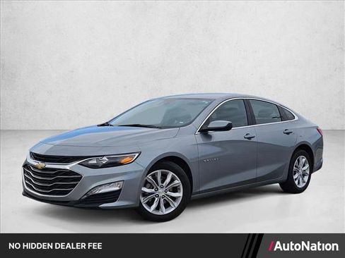 Used 2025 Chevrolet Malibu LT FWD image 1