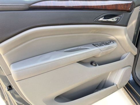 Used 2010 Cadillac SRX Luxury FWD image 19