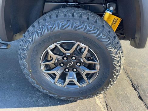 New 2026 Chevrolet Colorado ZR2 w/ Technology Package image 6