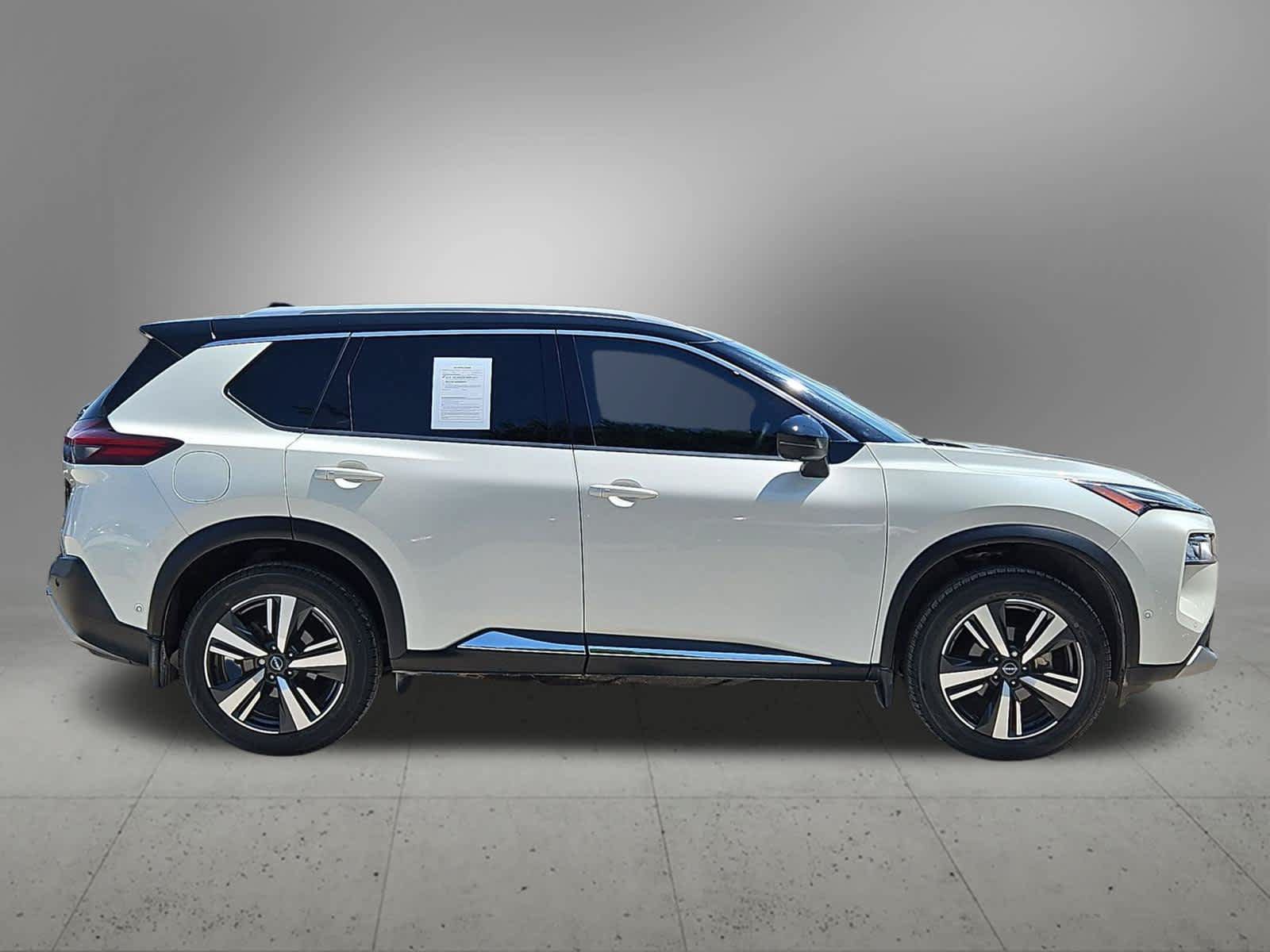 Used 2023 Nissan Rogue Platinum w/ Platinum Premium Package FWD image 6