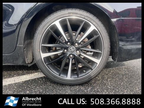 Used 2019 Toyota Camry XSE image 32