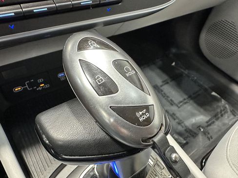 Certified 2024 Hyundai Kona SEL AWD/4WD image 29