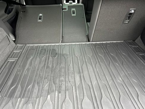 Used 2024 Land Rover Range Rover Evoque Dynamic SE image 32