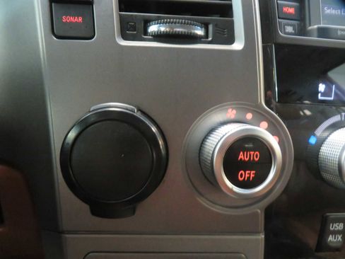 Used 2017 Toyota Sequoia Platinum RWD image 50