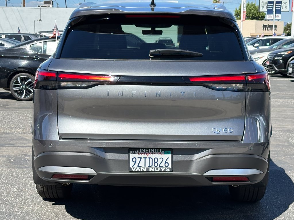 Certified 2027 INFINITI QX60 Luxe w/ Cargo Package FWD image 6
