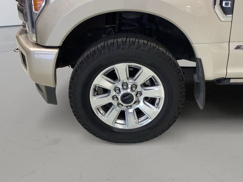 Used 2018 Ford F250 Platinum w/ Platinum Ultimate Package AWD/4WD image 9