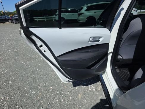 Used 2020 Toyota Corolla SE FWD image 40