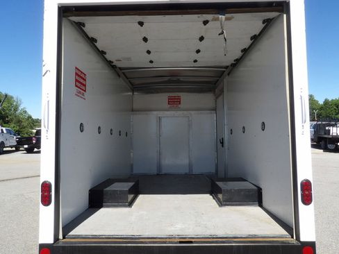 Used 2022 Ford Transit 350 DRW RWD image 39