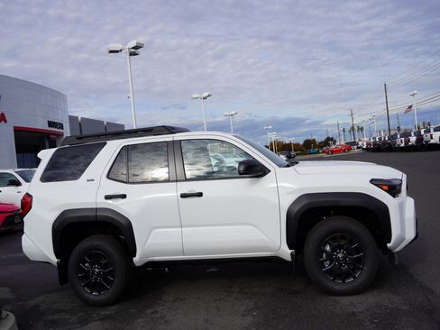 New 2026 Toyota 4Runner SR5 image 4