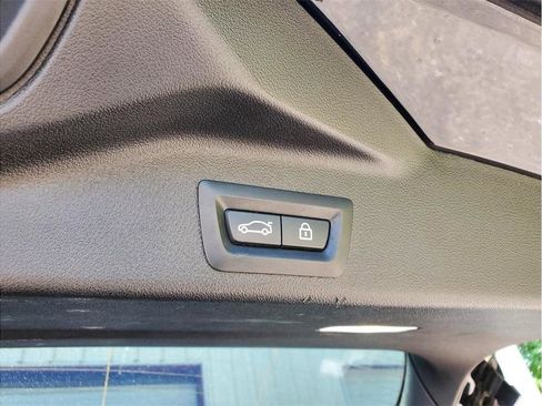 Used 2020 BMW X5 sDrive40i w/ M Sport Package RWD image 9