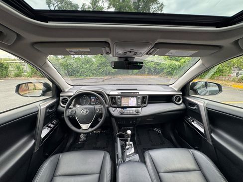 Used 2018 Toyota RAV4 Limited FWD image 26