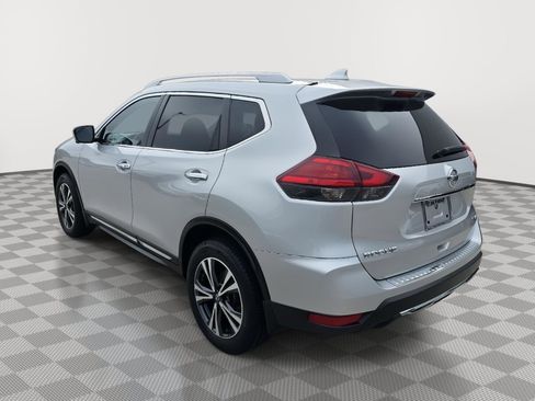 Used 2017 Nissan Rogue SL w/ SL Premium Package image 8