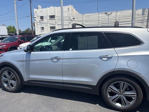 Used 2016 Hyundai Santa Fe Limited w/ Option Group 04 FWD image 6