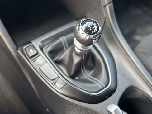 Used 2020 Hyundai Veloster N w/ Performance Package image 12