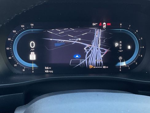 Used 2024 Volvo XC40 B5 Core image 23