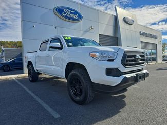 Used 2023 Toyota Tacoma SR video 1