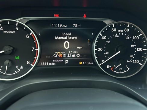 Used 2025 Nissan Rogue S FWD image 27