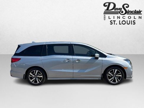 Used 2018 Honda Odyssey Elite image 2