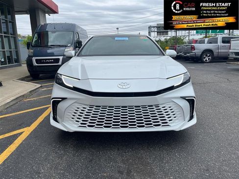 Used 2025 Toyota Camry XSE FWD image 2