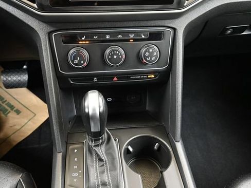 Used 2022 Volkswagen Atlas SE image 29