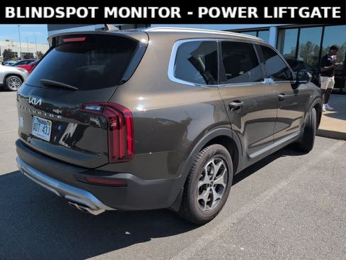Used 2022 Kia Telluride EX FWD image 4