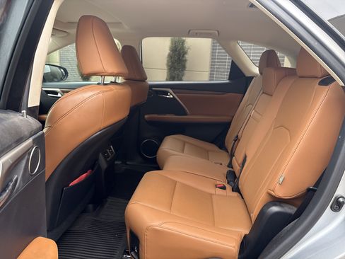 Used 2022 Lexus RX 350L Premium image 31