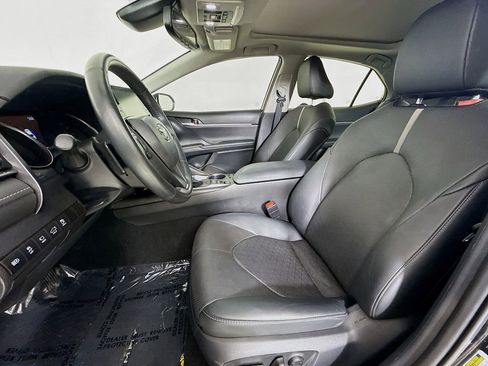 Used 2023 Toyota Camry XSE w/ Navigation Package image 21