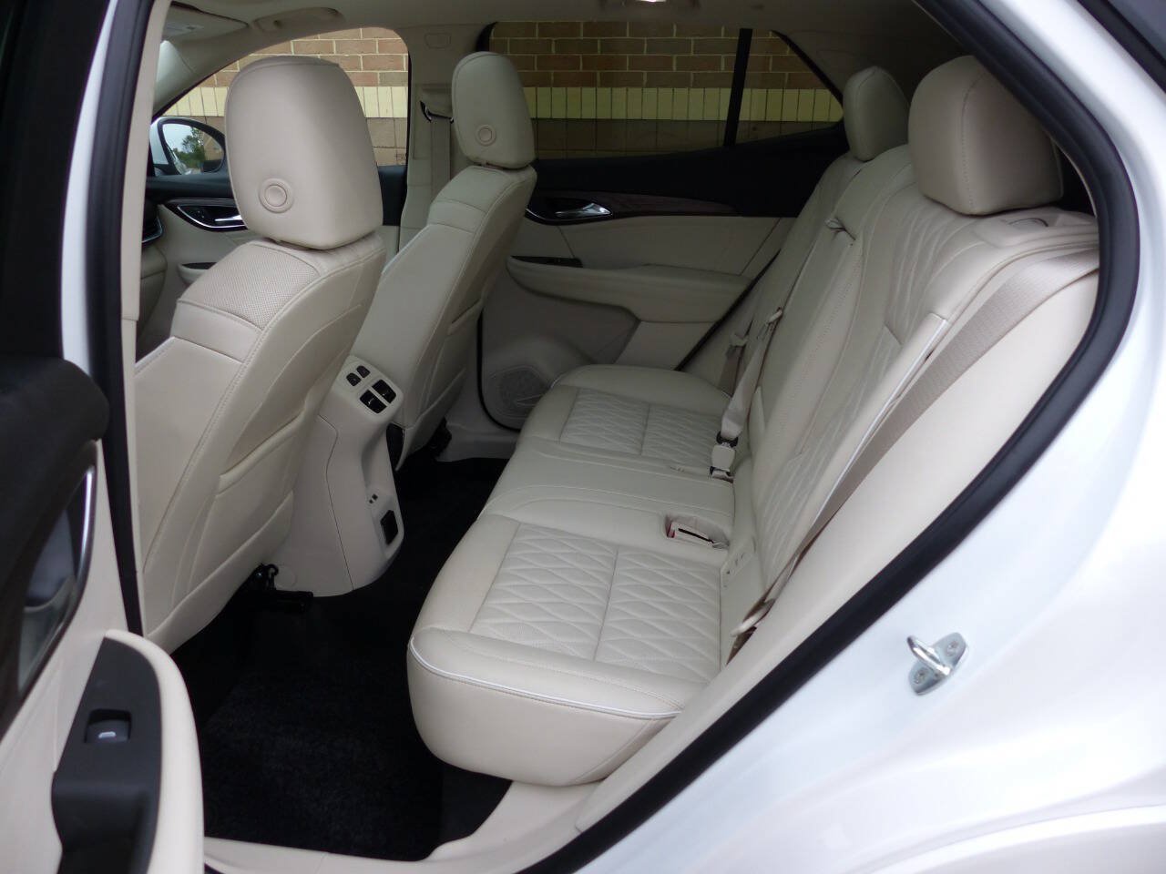 Used 2023 Buick Envision Avenir AWD/4WD image 44