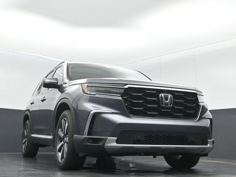 Used 2023 Honda Pilot Elite image 5