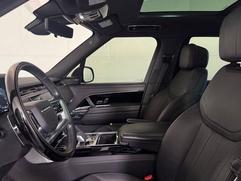 Certified 2023 Land Rover Range Rover SE image 5